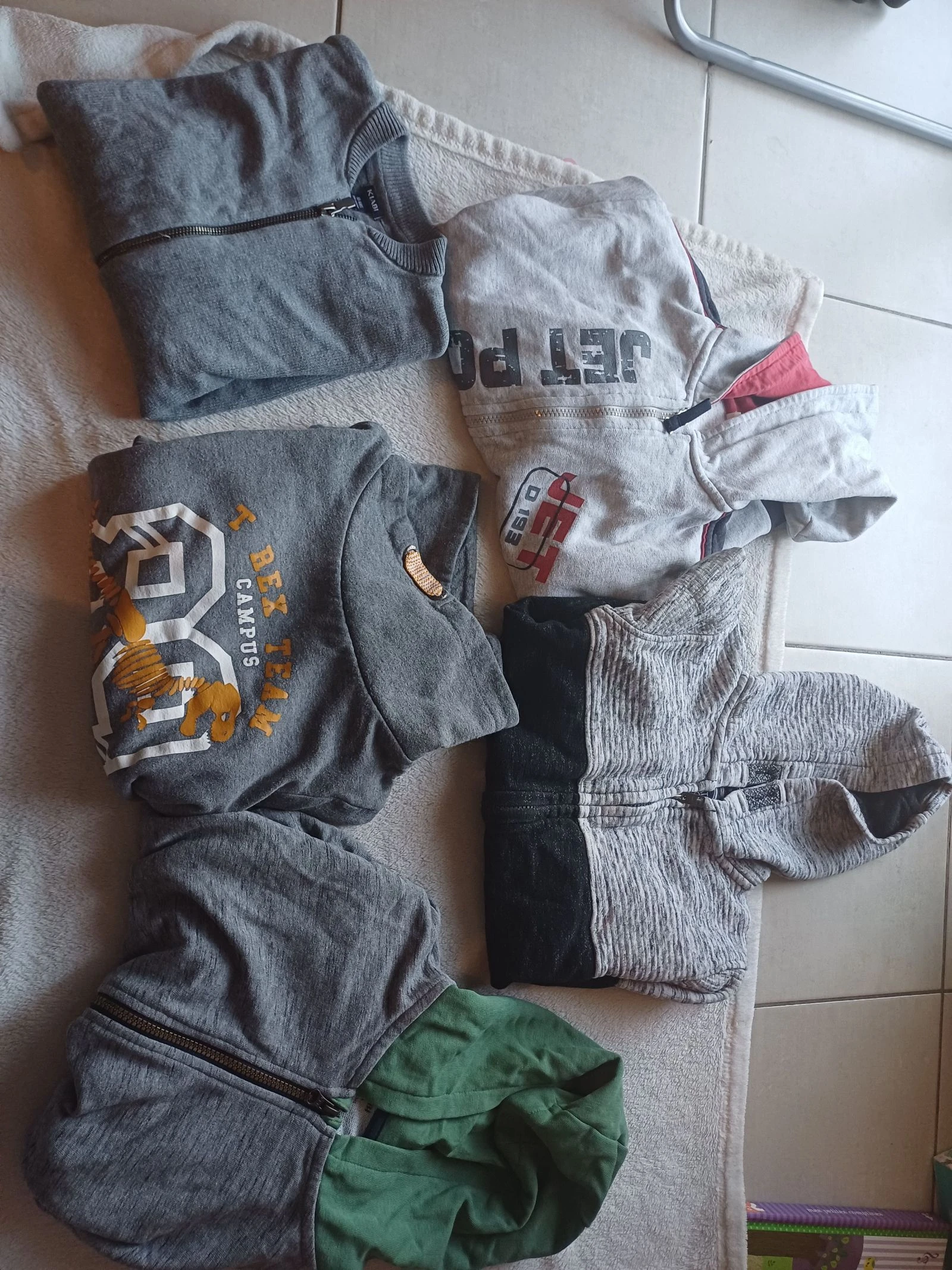Lot sweat garçon 10 ans